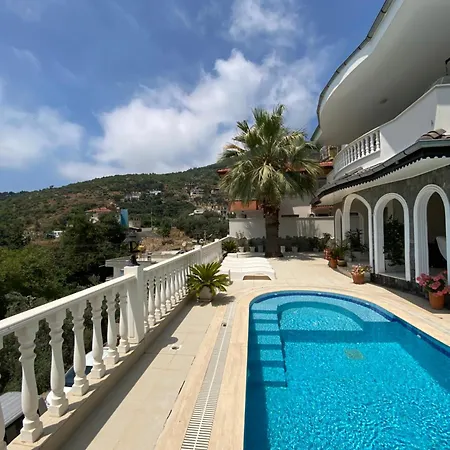Apartment Mit Einzigartigem Ausblick Alanya